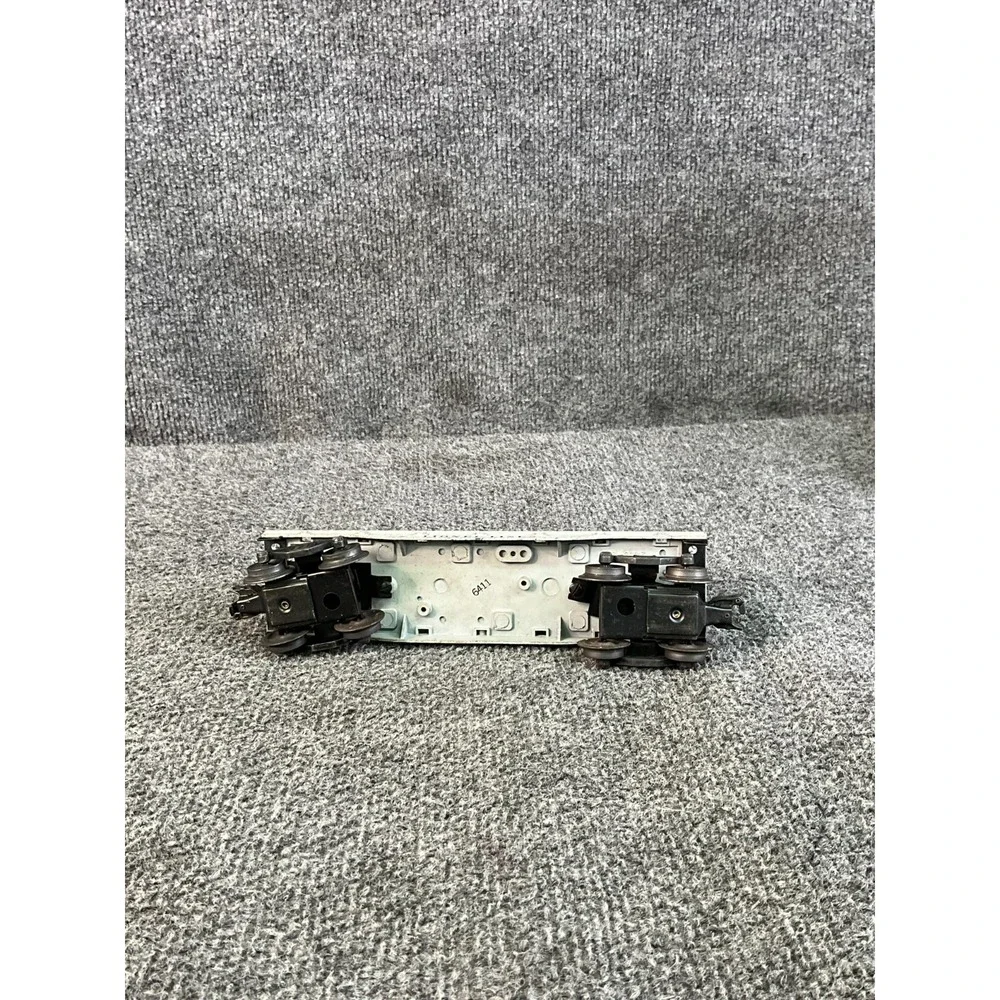 Vintage Lionel Lines 6411 Flatcar O Gauge Train Model Metal Base Collector Piece